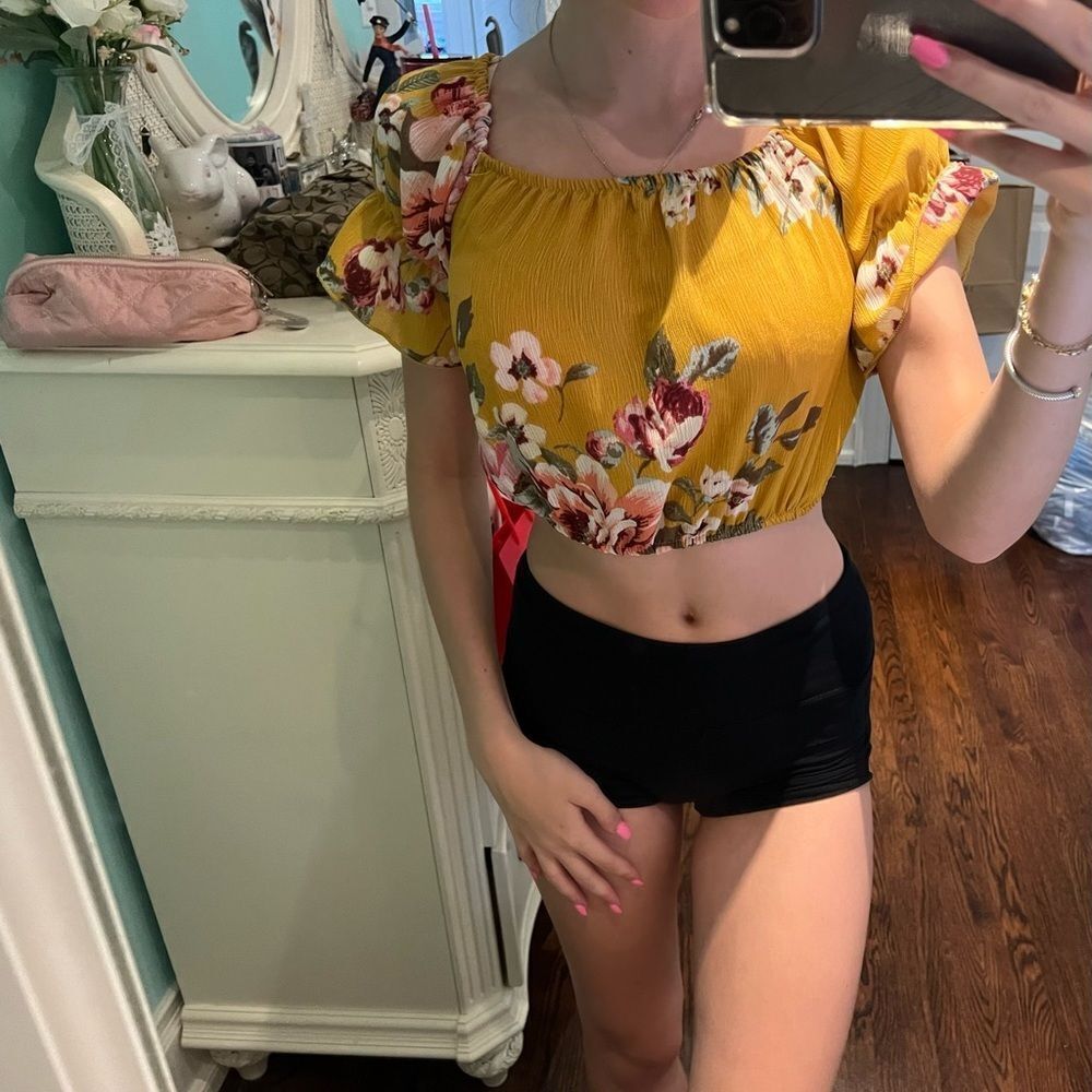Floral crop top